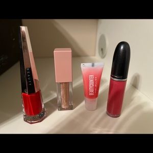 Set of 4 lipsticks and gloss